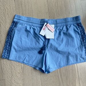 NEW vineyard vine extra large blue linen shorts